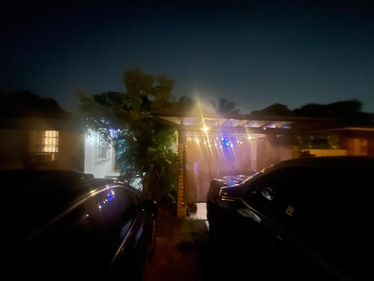 Miami Vibes "Hostel-Like" Shared Room ノース・マイアミ エクステリア 写真